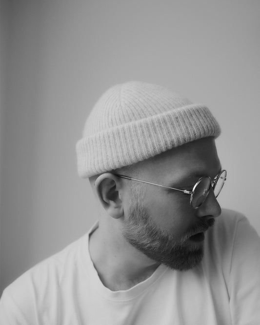 Luke Elliott Releases "Even The Moon Is Leaving"